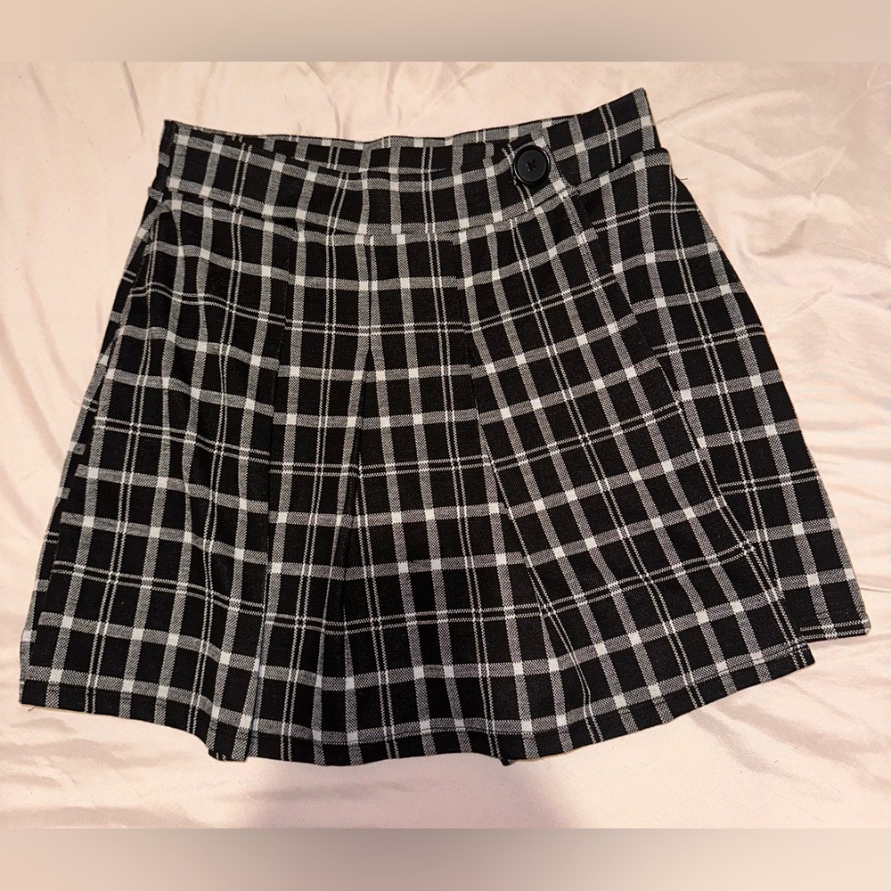 Hollister Ultra Rise Plaid Skort (Skirt & Shorts) - Small